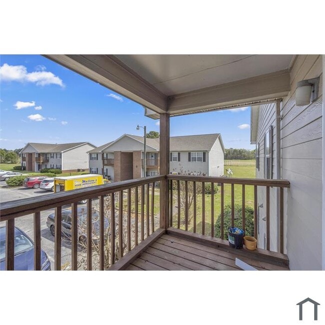 Building Photo - 2802 Plaza Ct