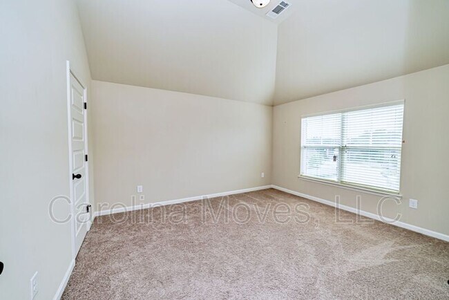 Building Photo - 200 Sunnybrook Ln