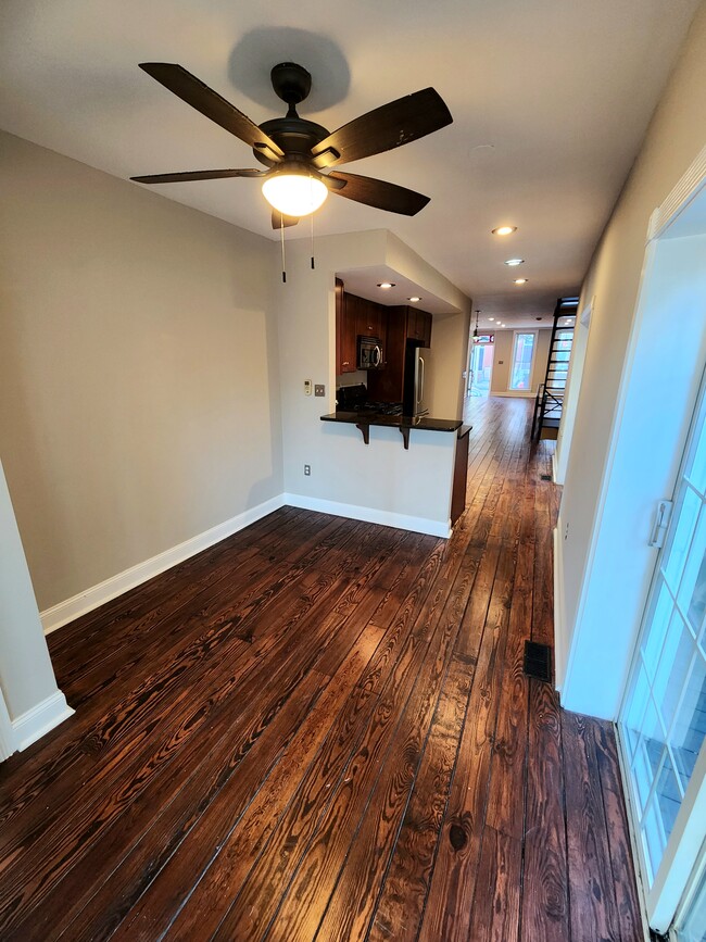 Building Photo - 444 E Fort Ave