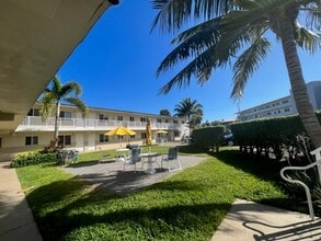 Building Photo - Deerfield Arms