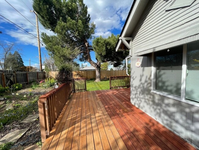 Building Photo - ALL UTILITIES INCLUDED - Country Home in the county on 1/2 Acre lot