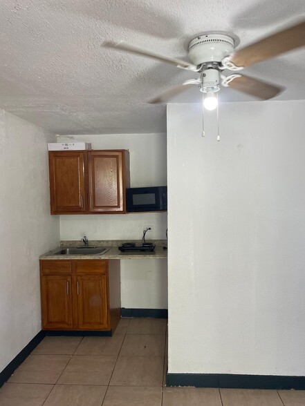 Building Photo - 17011 NW 33rd Ct