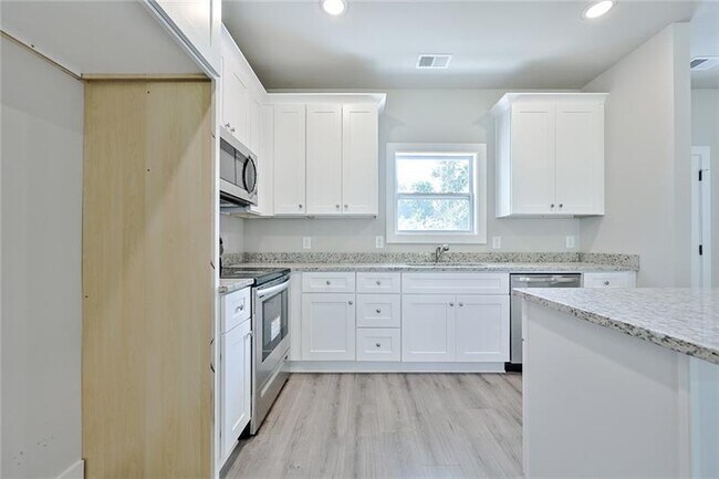 Building Photo - 2704 Allyn Way NW