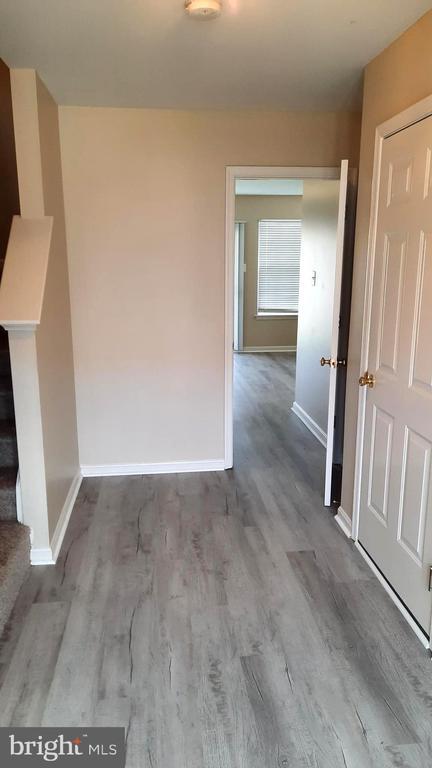 Building Photo - 7546 Stephen Dr