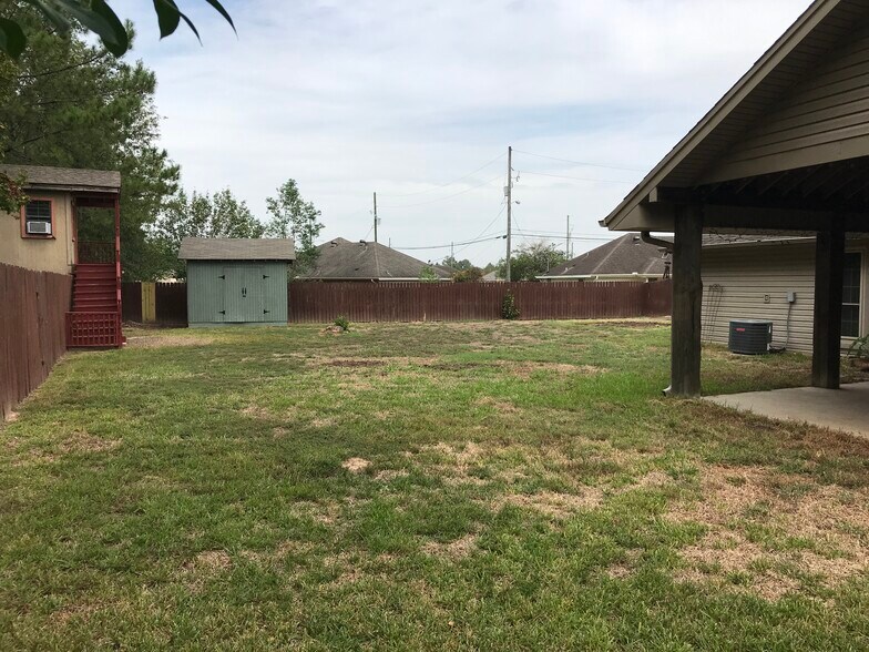 Building Photo - 5660 Springfield Cir W