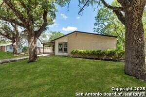 Building Photo - 4119 Tamarak Dr