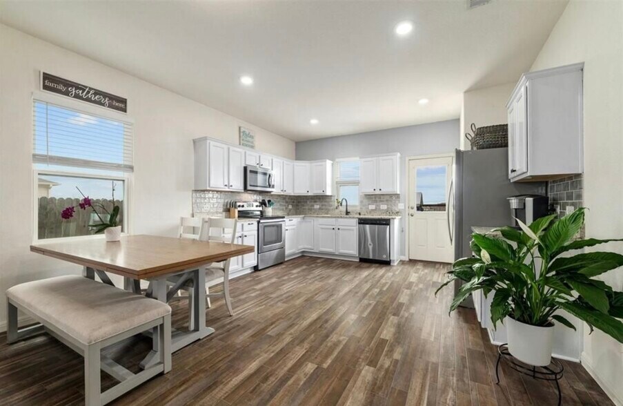 Building Photo - 13709 Sherri Berry Way
