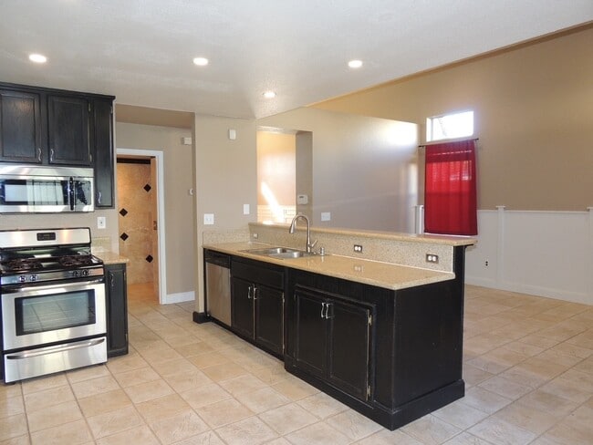 Building Photo - 8255 Point Arena Ct