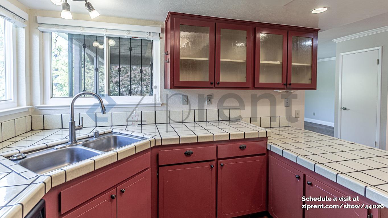 Building Photo - 5535 El Encanto Cir
