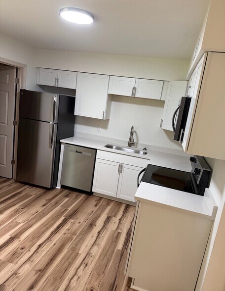Building Photo - 7685 Hunters Ridge Ln