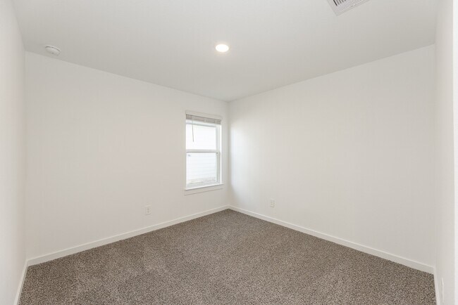 Building Photo - 31706 Melkridge Rd