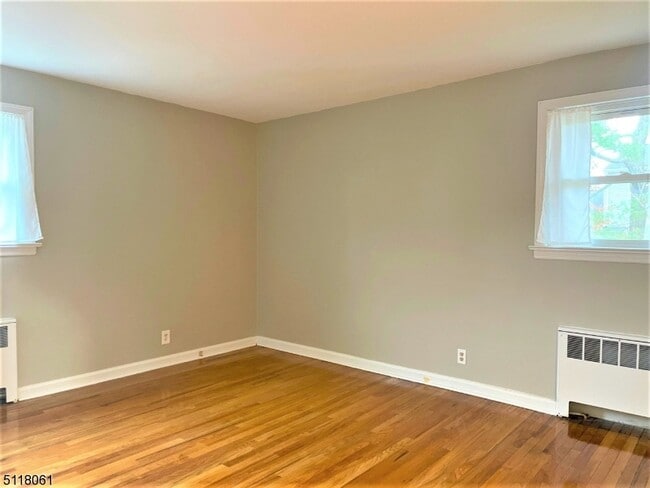 Building Photo - 51 Silver Spring Rd