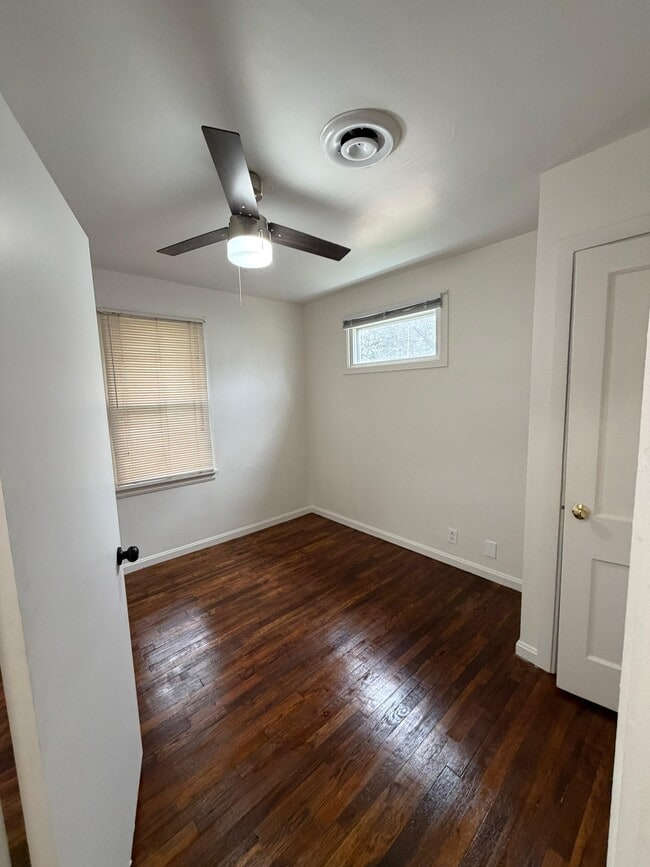 Building Photo - 777 Mannering Rd