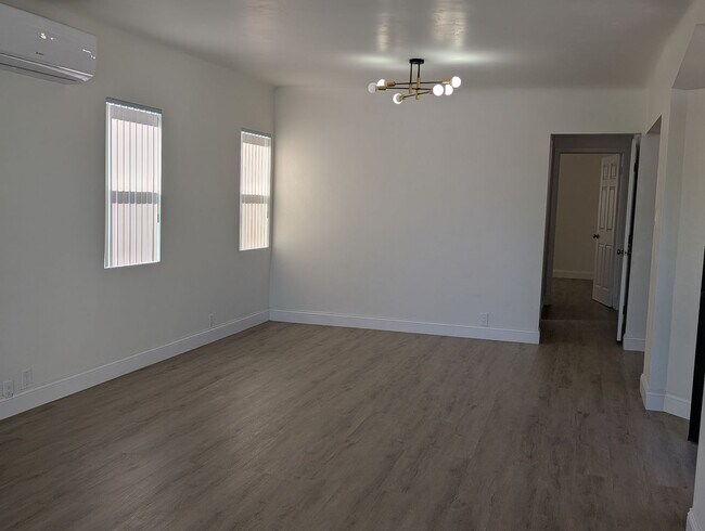 Building Photo - 1417-1419 Milton Ave.