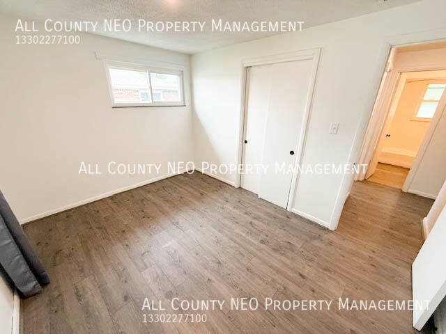 Building Photo - 1737 Portage Trail