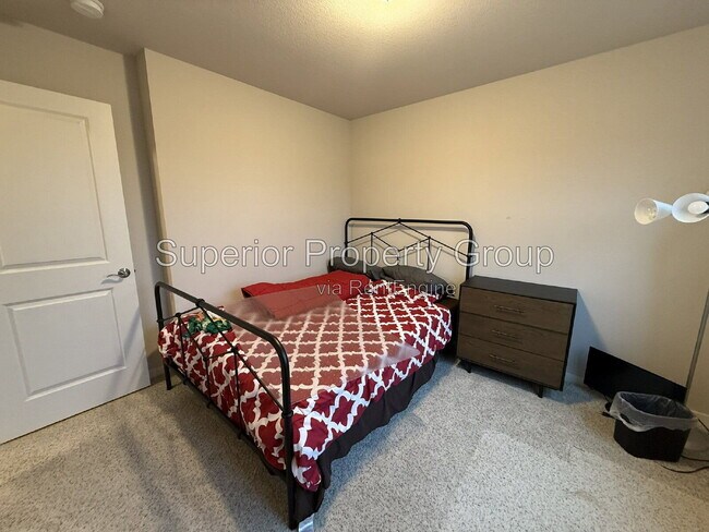 Building Photo - 2865 Endive Dr