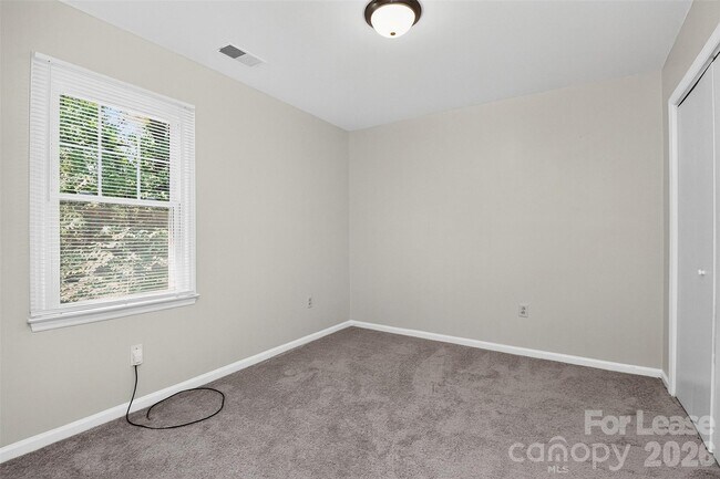 Building Photo - 4307 Saxonbury Way