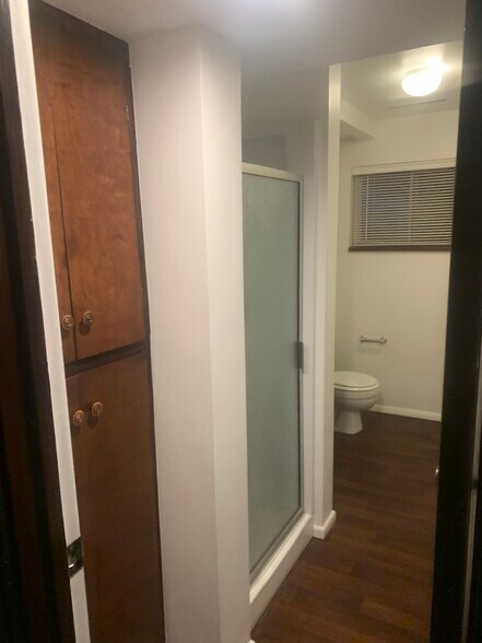 Building Photo - 851 E Newbold Cir