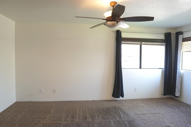 Building Photo - 53805 Avenida Martinez