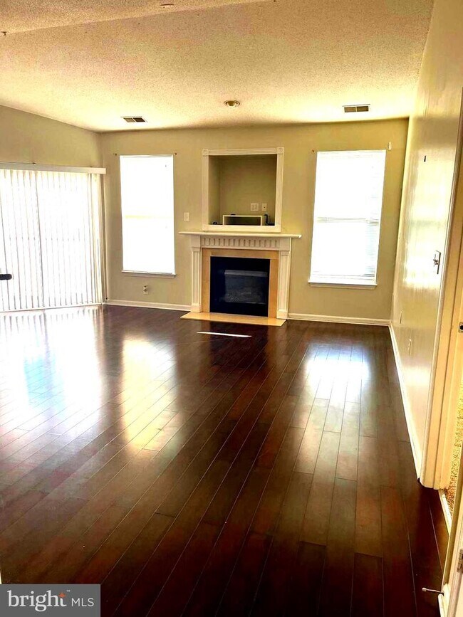 Building Photo - 7418 Hindon Cir