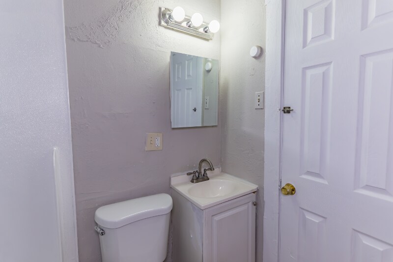 Building Photo - 3862 E 57th St