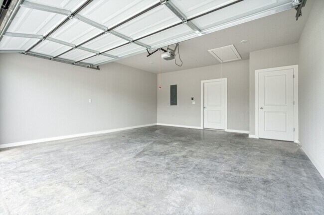 Building Photo - 259 N Wild Goose Ave