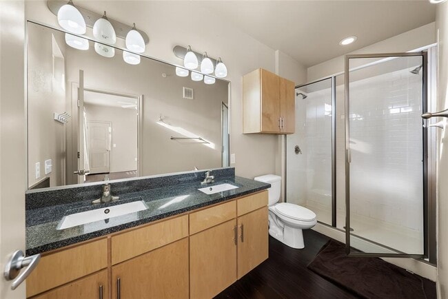 Building Photo - 2606 Wilson St