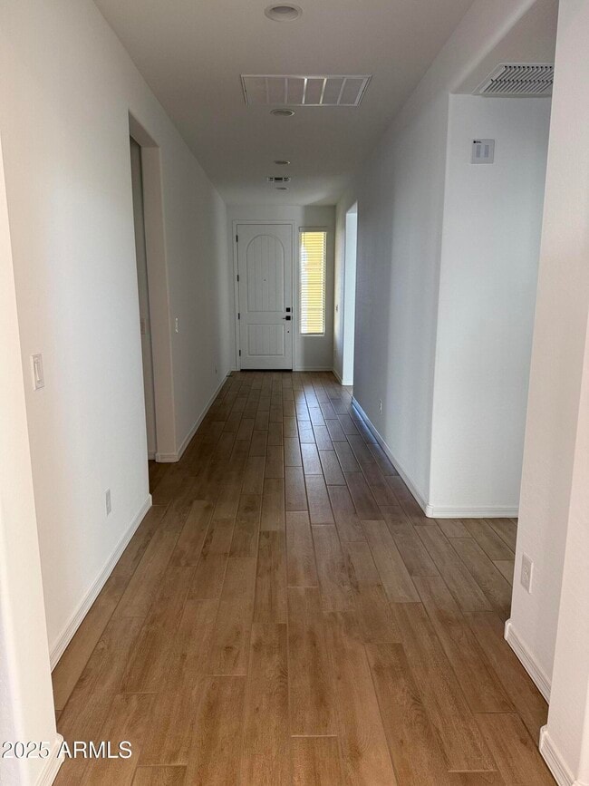 Building Photo - 10270 W Indianola Ave