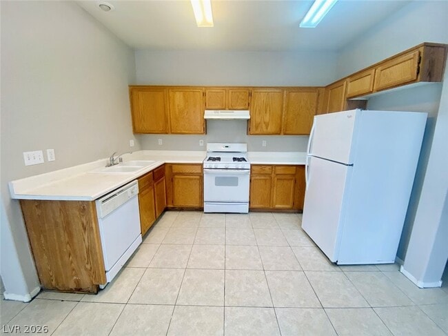 Building Photo - 2512 Birds Nest Cactus Ct