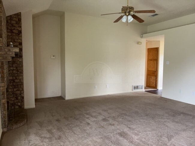 Building Photo - 4004 Riverrock Dr