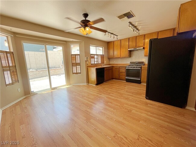 Building Photo - 8429 Charles Ct