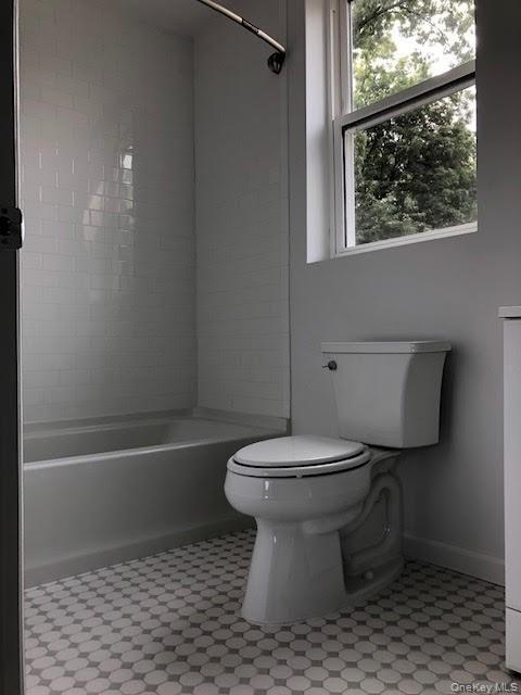 Building Photo - 150 Fifth Ave