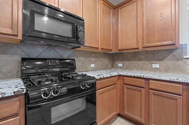 Building Photo - 10512 Wylie Dr