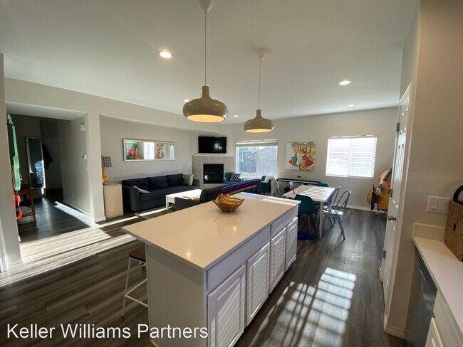 Building Photo - 4 br, 3 bath House - 4186 Orchid St