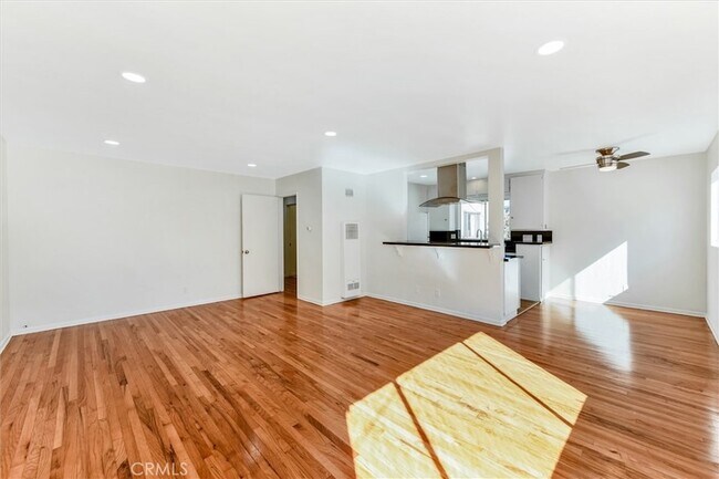 Building Photo - 68 Lime Ave