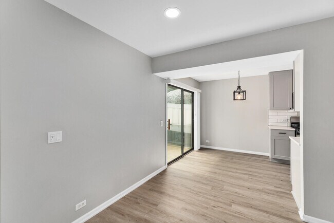 Building Photo - 721 Sunfish Pt