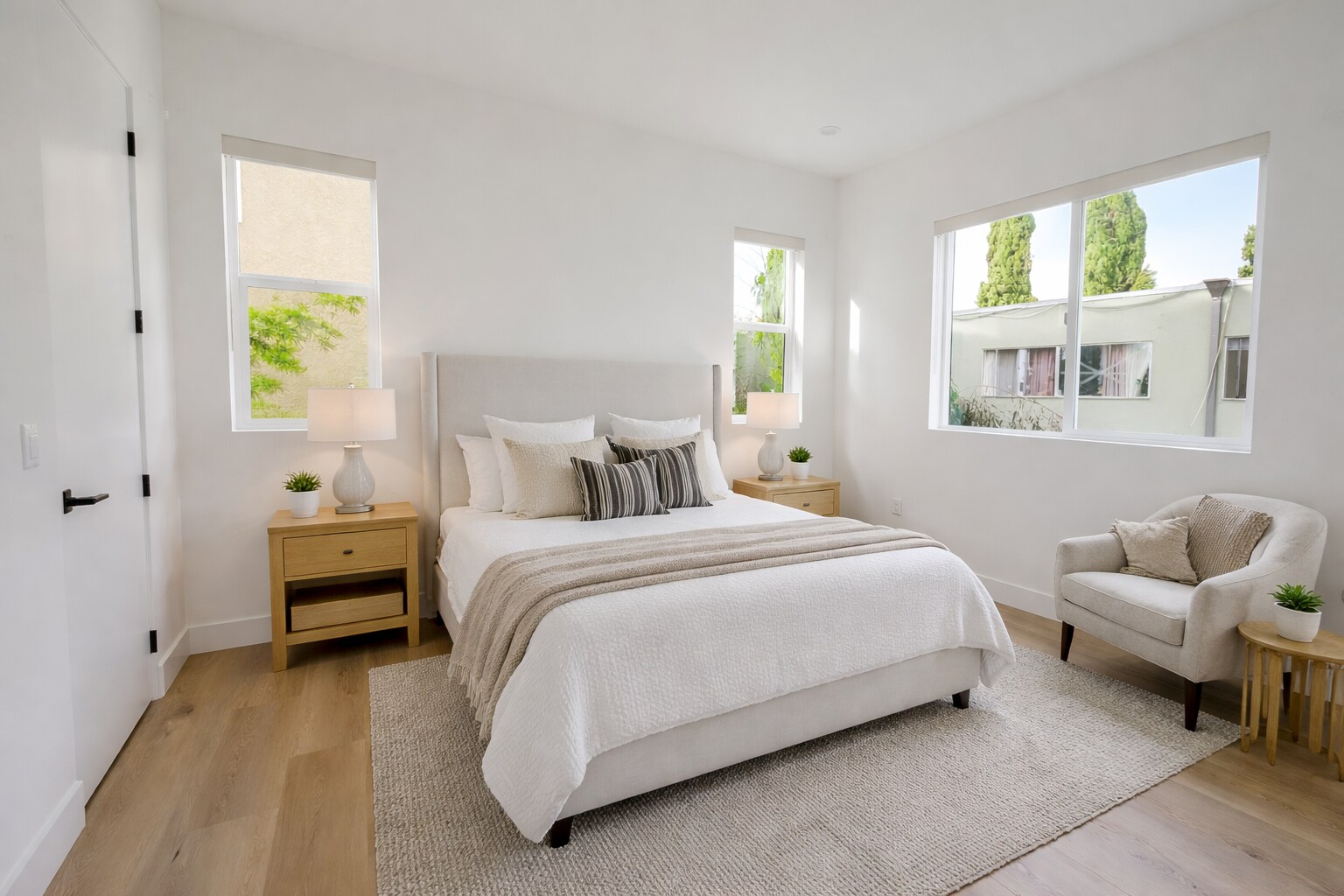 Building Photo - 11241 Morrison St