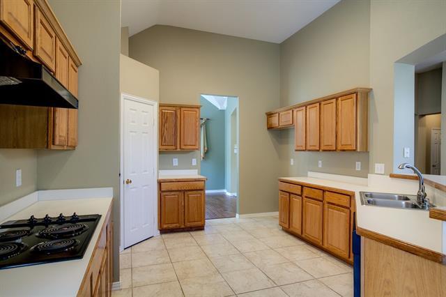 Building Photo - 2221 Briary Trace Ct