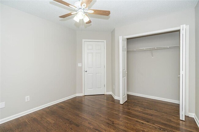 Building Photo - 3272 Peach Ct