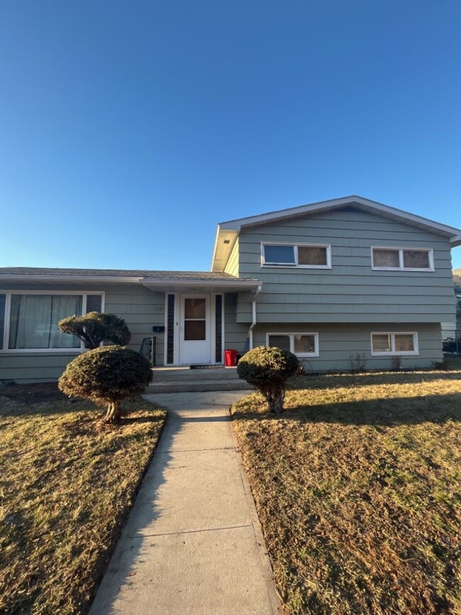 Primary Photo - Single Family Home - Lower Rattlesnake