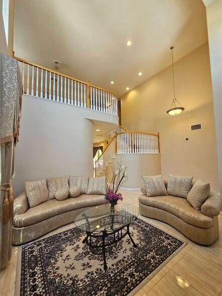 Building Photo - 11871 Mahogany Dr
