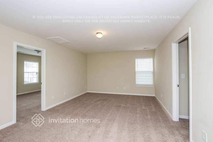 Building Photo - 16411 Austringer Pl