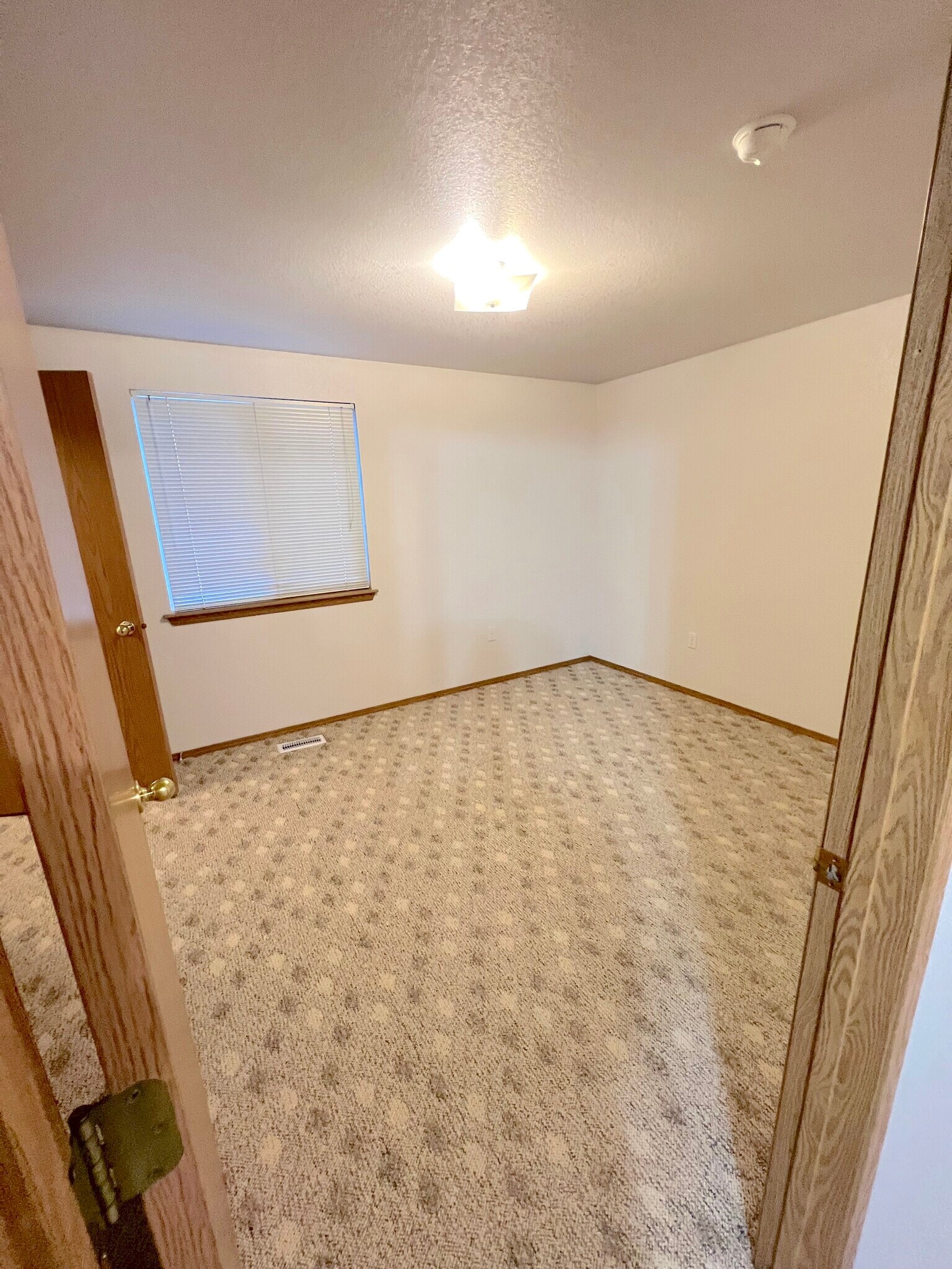 Building Photo - 5055 W Targee St