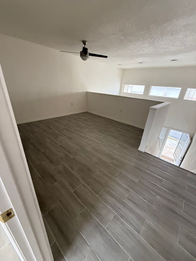 Building Photo - 3977 Crayrich Cir