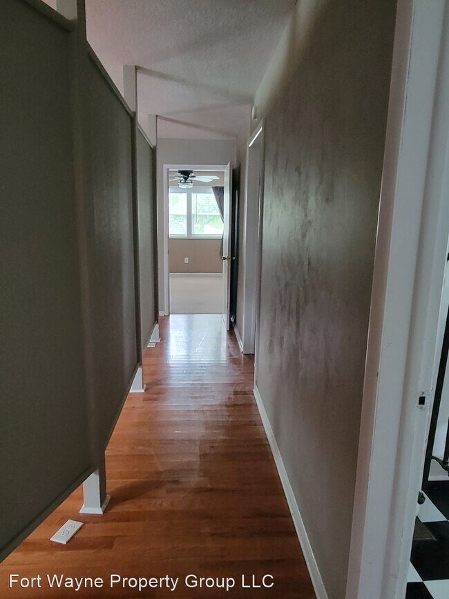 Building Photo - 3 br, 2 bath House - 4332 Wyandotte Dr