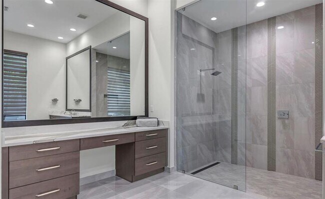 Building Photo - 9280 Coral Isles Cir