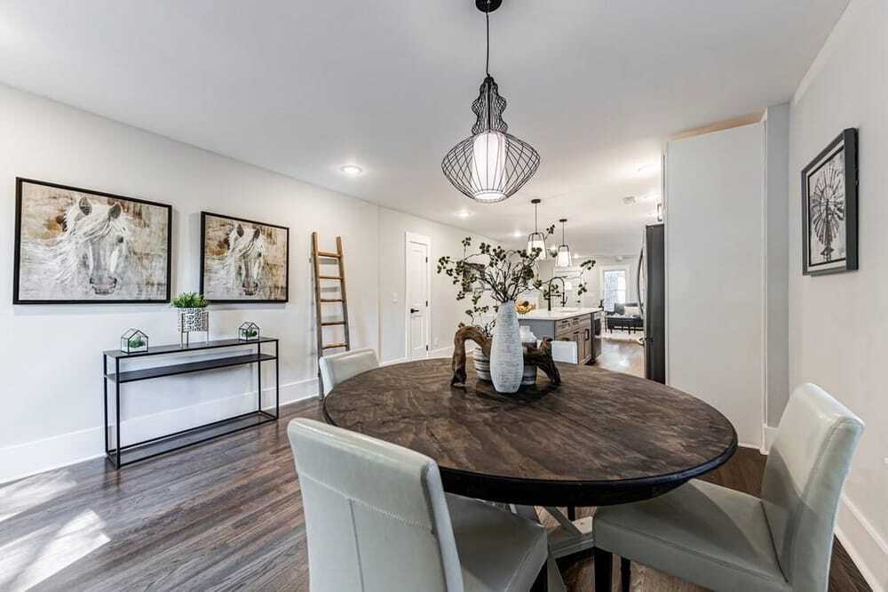 Building Photo - 728 Pearce St SW