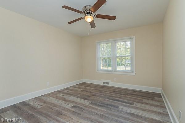 Building Photo - 206 Abbotts Ave