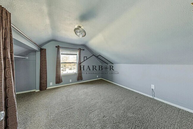 Building Photo - 1st month free with 13 month lease!