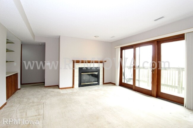 Building Photo - 9309 Sandler Dr